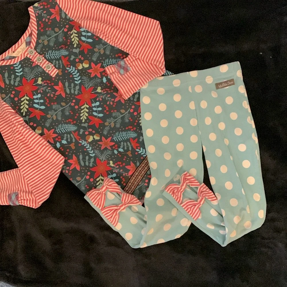 Matilda Jane OUTFIT 2 pc. holiday flowers, and polkadot pants size 6.